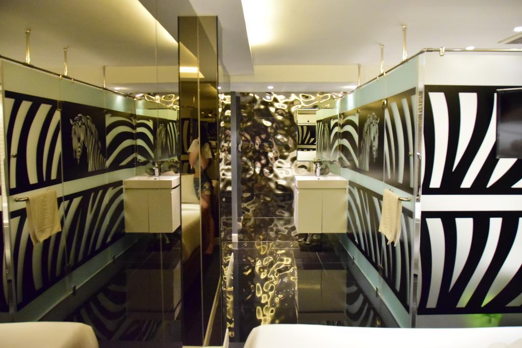 Double Five Bangkok Exterior foto