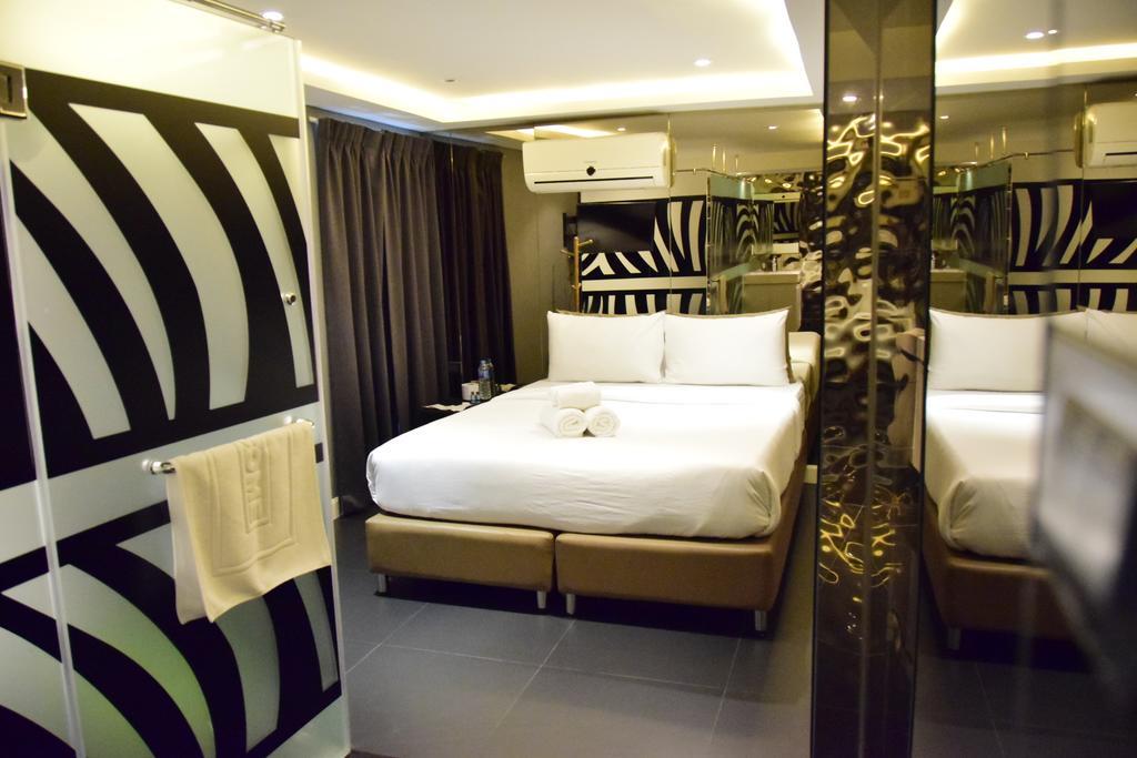 Double Five Bangkok Exterior foto